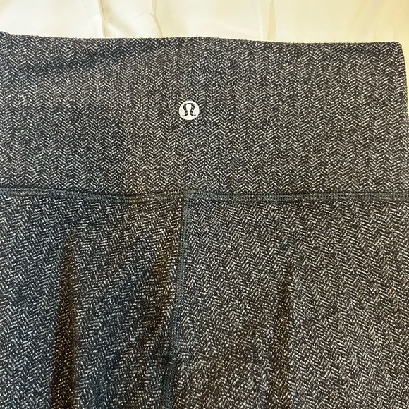 Lululemon Full Length Leggings 4 - Picture 2 of 7